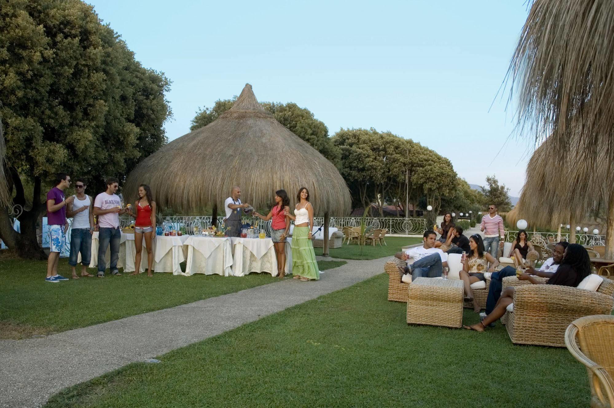 Holiday Village Фонди Экстерьер фото